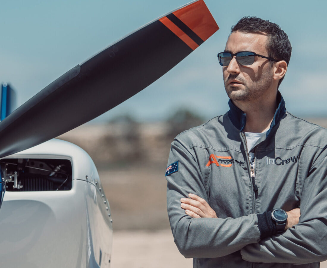 Brand Ambasador Fying Plane Aarron Deliu